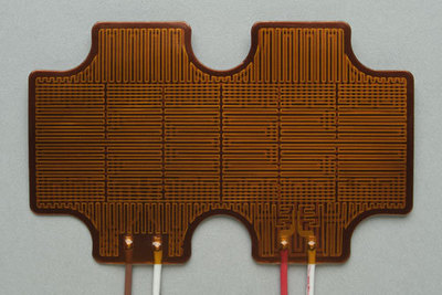 硅膠電熱片與電熱膜 工業(yè)儀器儀表的專用加熱解決方案